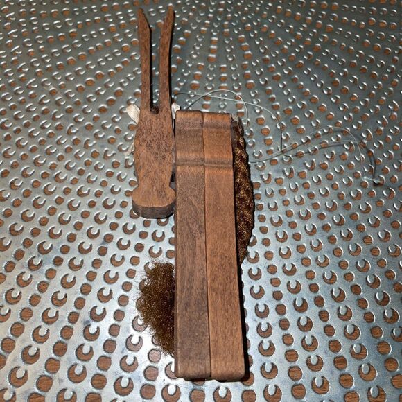 Vintage Handmade Clothespin Reindeer Christmas Ornament - Picture 4 of 7